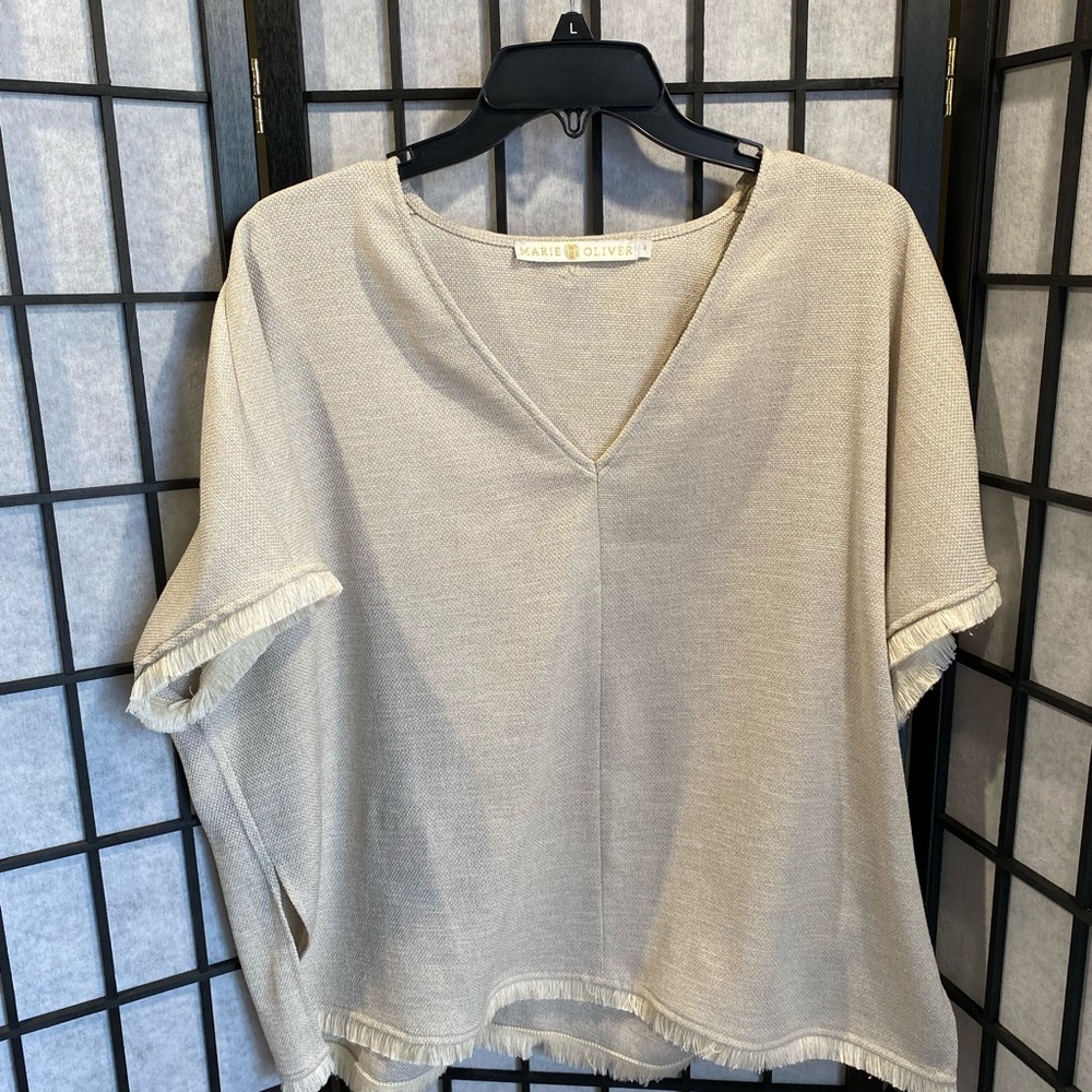 Cute linen Marie Oliver top